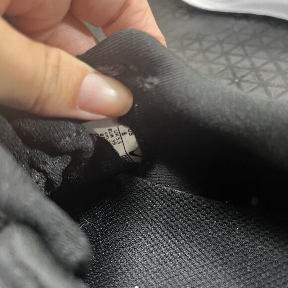 Nike Womens Size 8 ReactX Infinity Run 4 Low Black White Lace Up Athletic Shoes - Picture 8 of 10